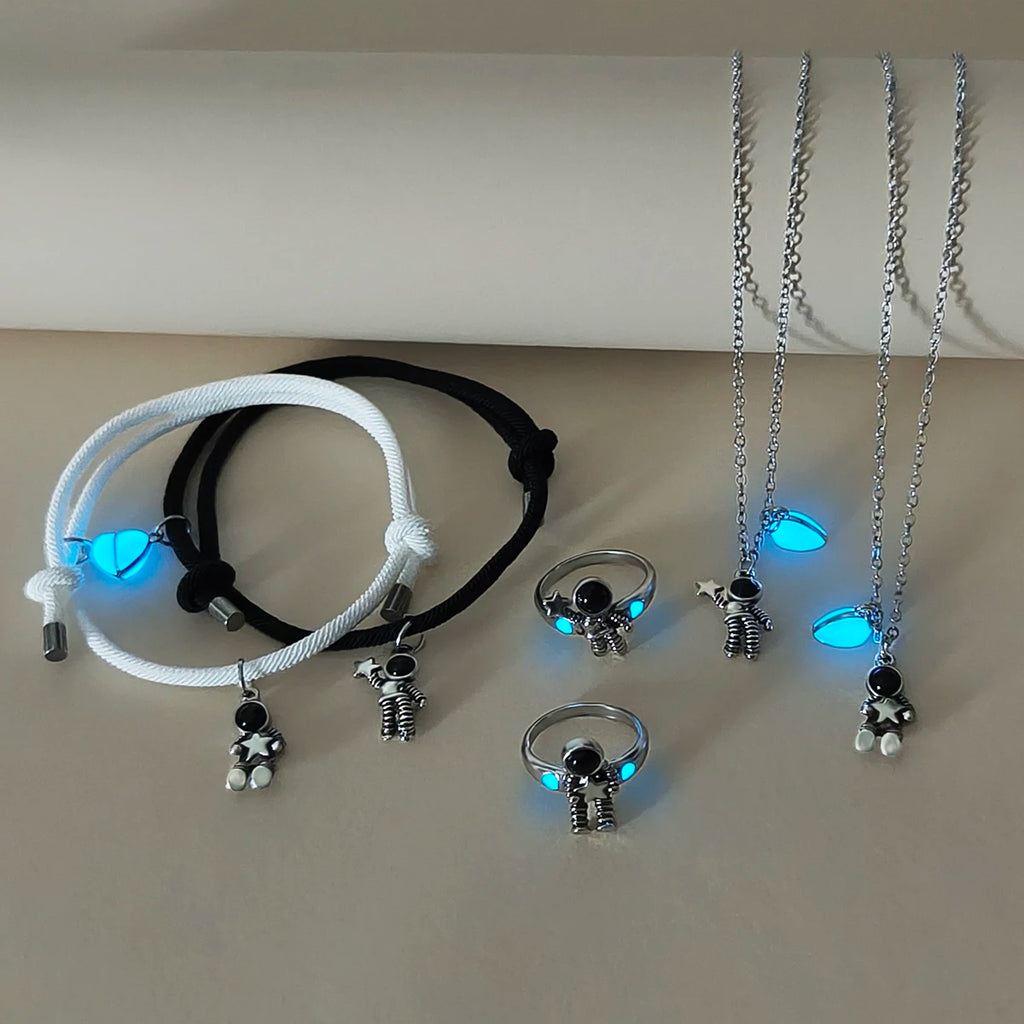 Coffret Couple Astronaute – Bracelets, Colliers & Bagues lumineux