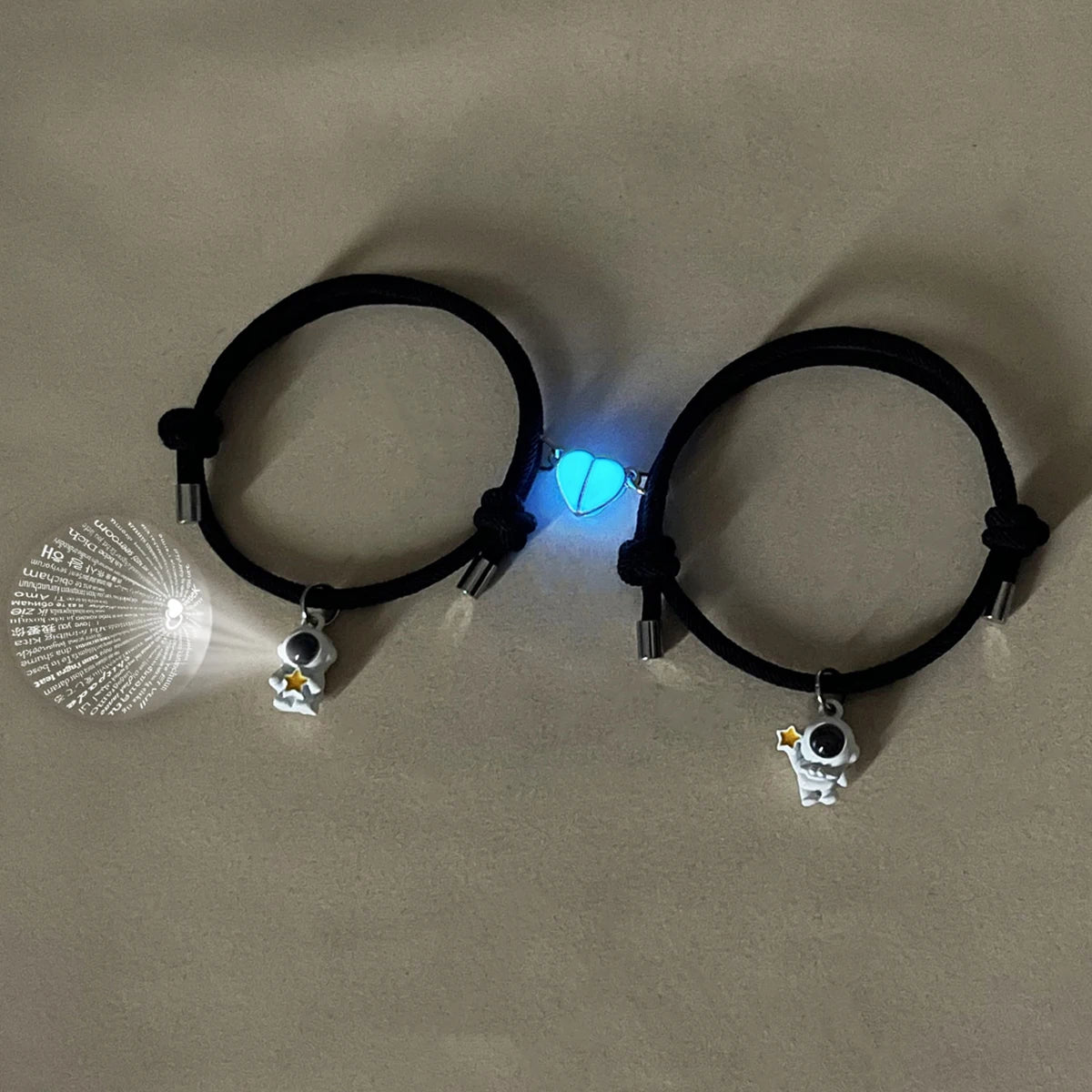 Bracelet Couple Projection Astronaute – Message secret lumineux