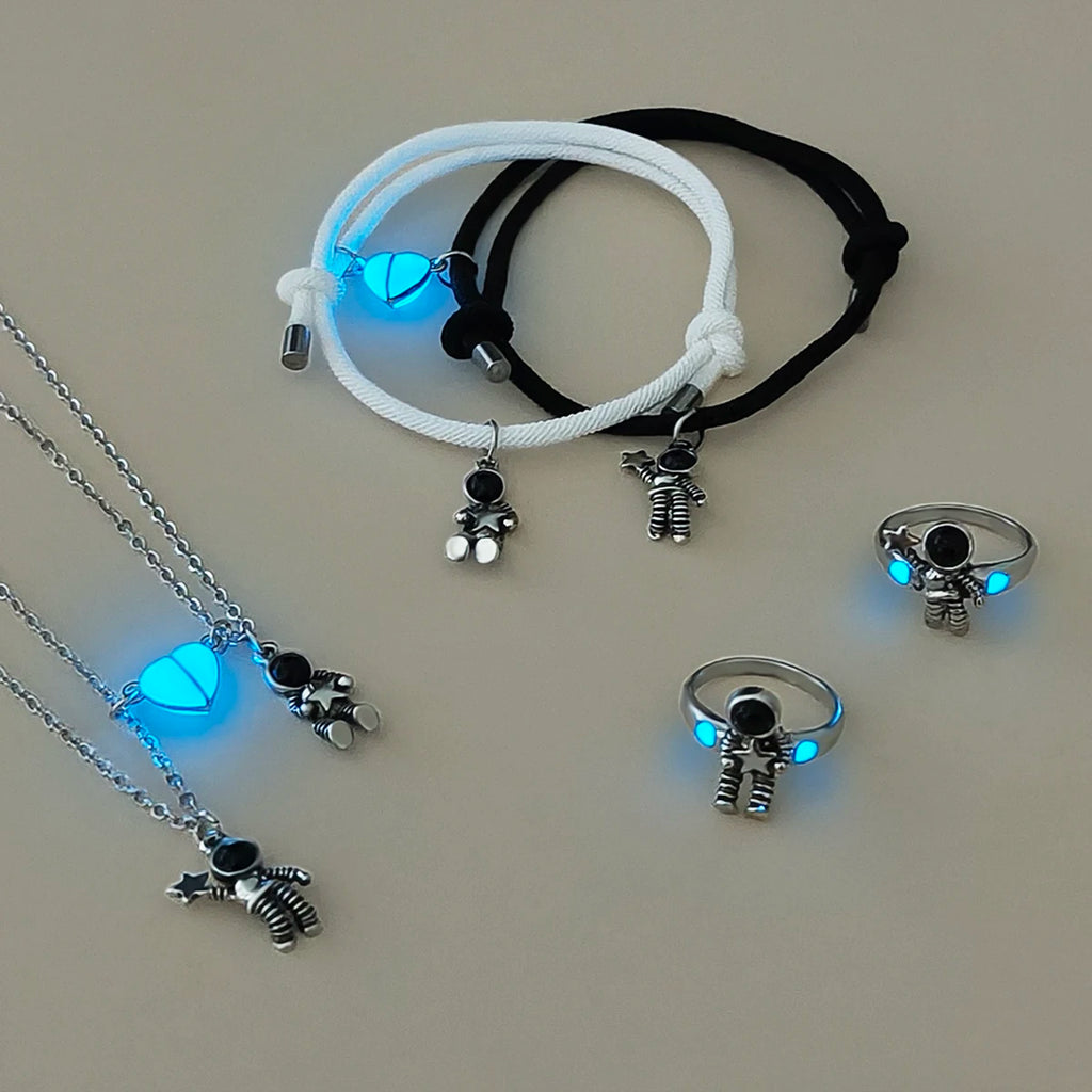 Coffret Couple Astronaute – Bracelets, Colliers & Bagues lumineux