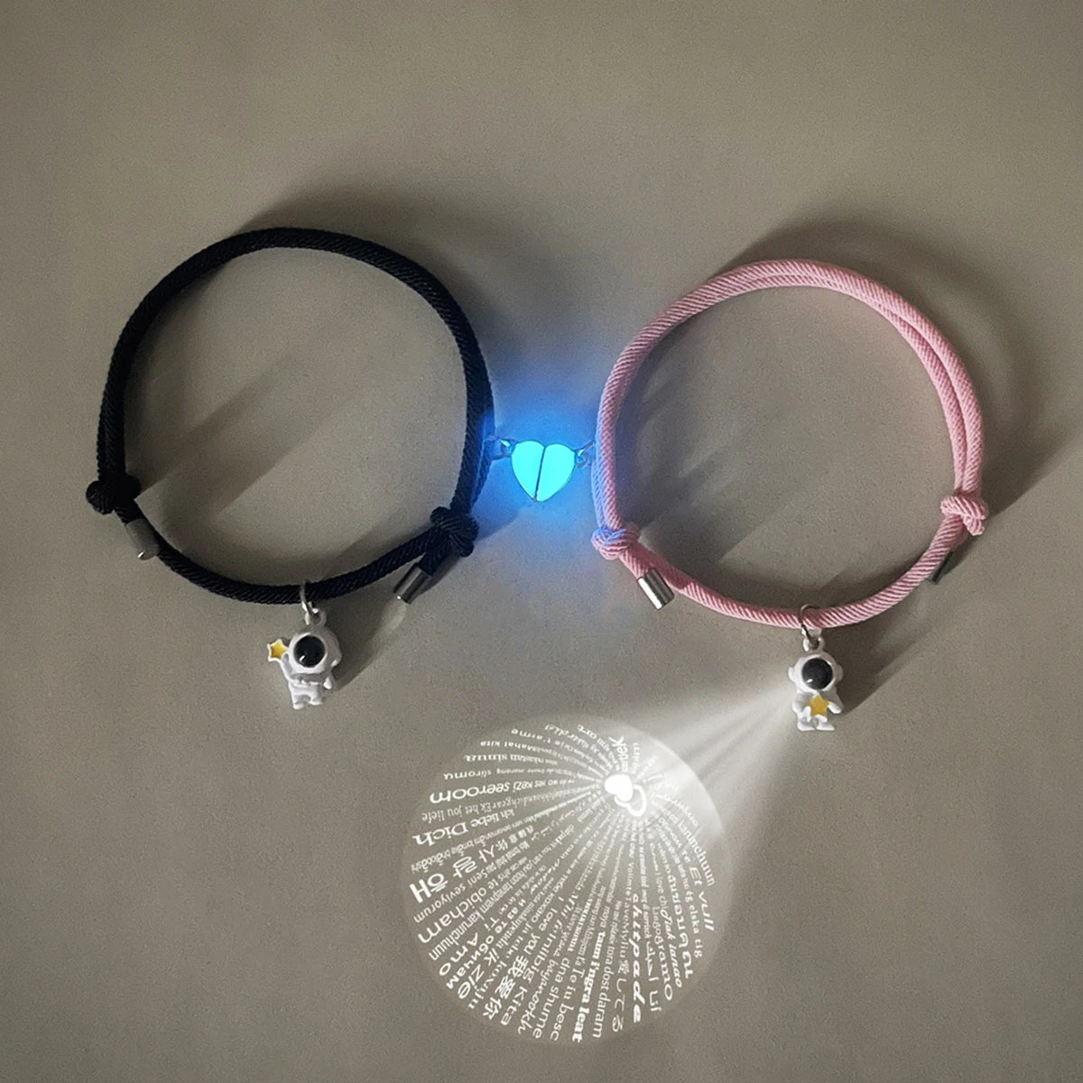 Bracelet Couple Projection Astronaute – Message secret lumineux