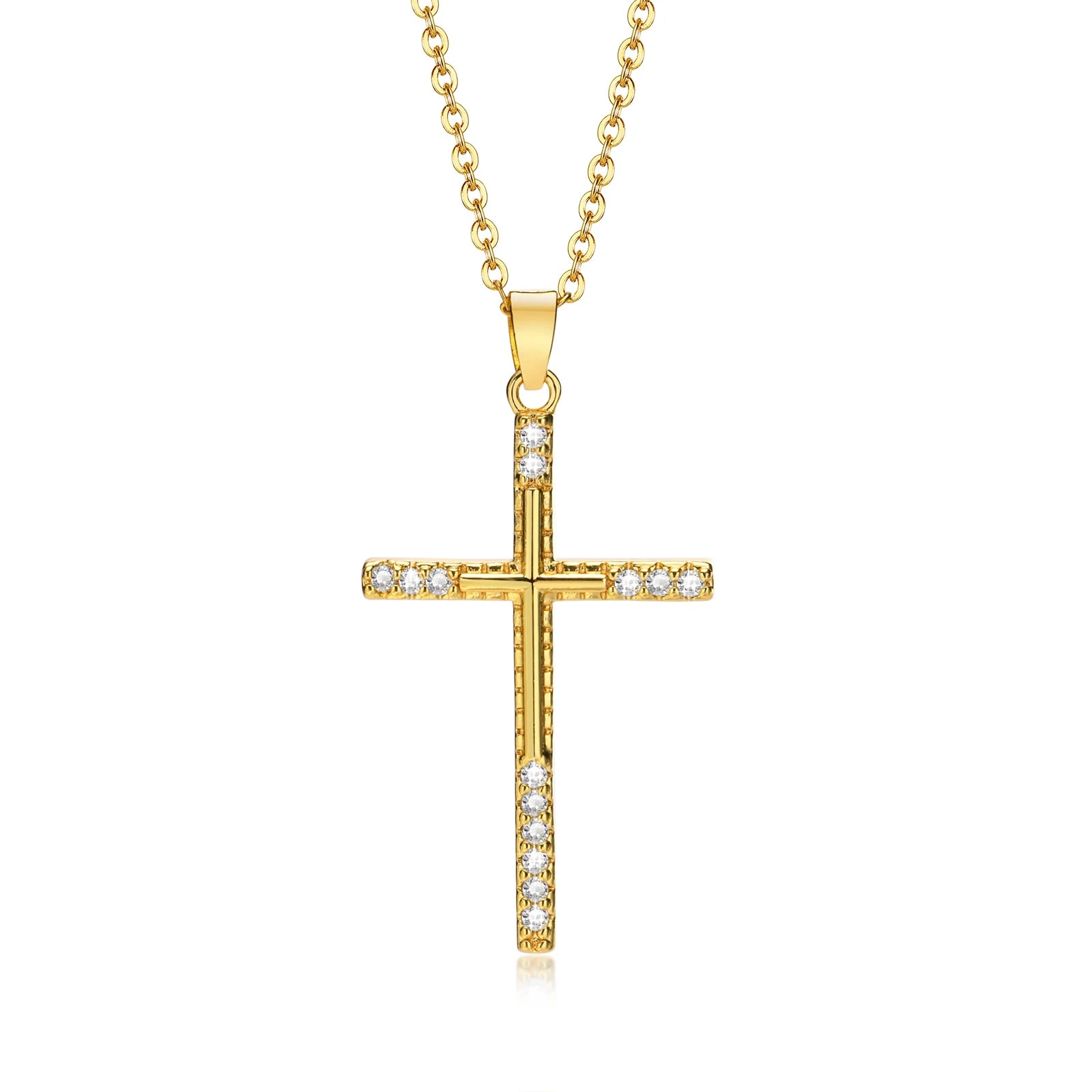 magnifique chaîne pour femme avec pendentif discret en forme de croix.